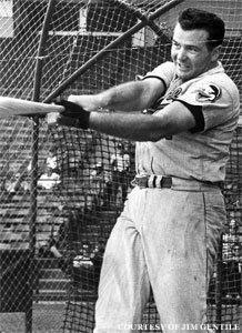 Mickey Mantle, joined by Roger Maris, tosses first pitch 